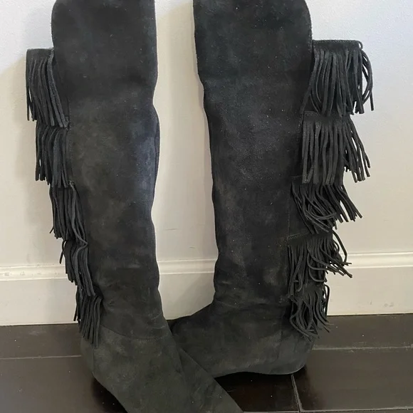 🖤sold🖤Isola Tavora Black Fringe Tall Wedge Boots Womens Size 8.5 - Picture 2 of 7